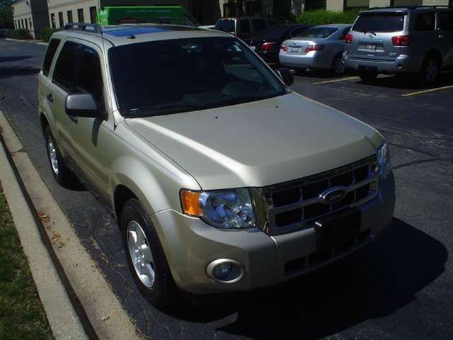 2011 Ford Escape XLT 4dr SUV